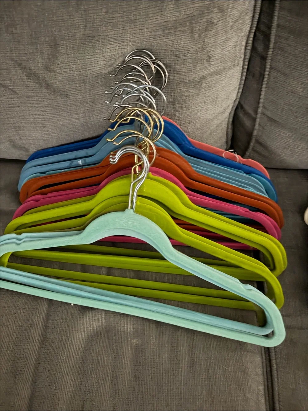 Assorted Velvet Non-Slip Clothing Hangers - Multicolor Set